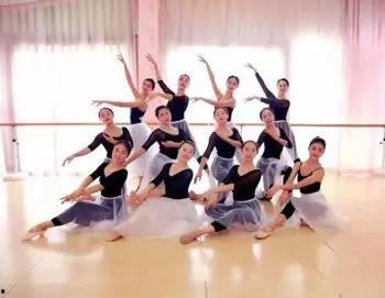 孙颖舞蹈成人舞蹈视频,优雅舞步，绽放魅力人生