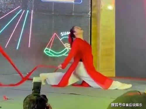 红色舞蹈成人古装视频,成人古装舞蹈视频赏析